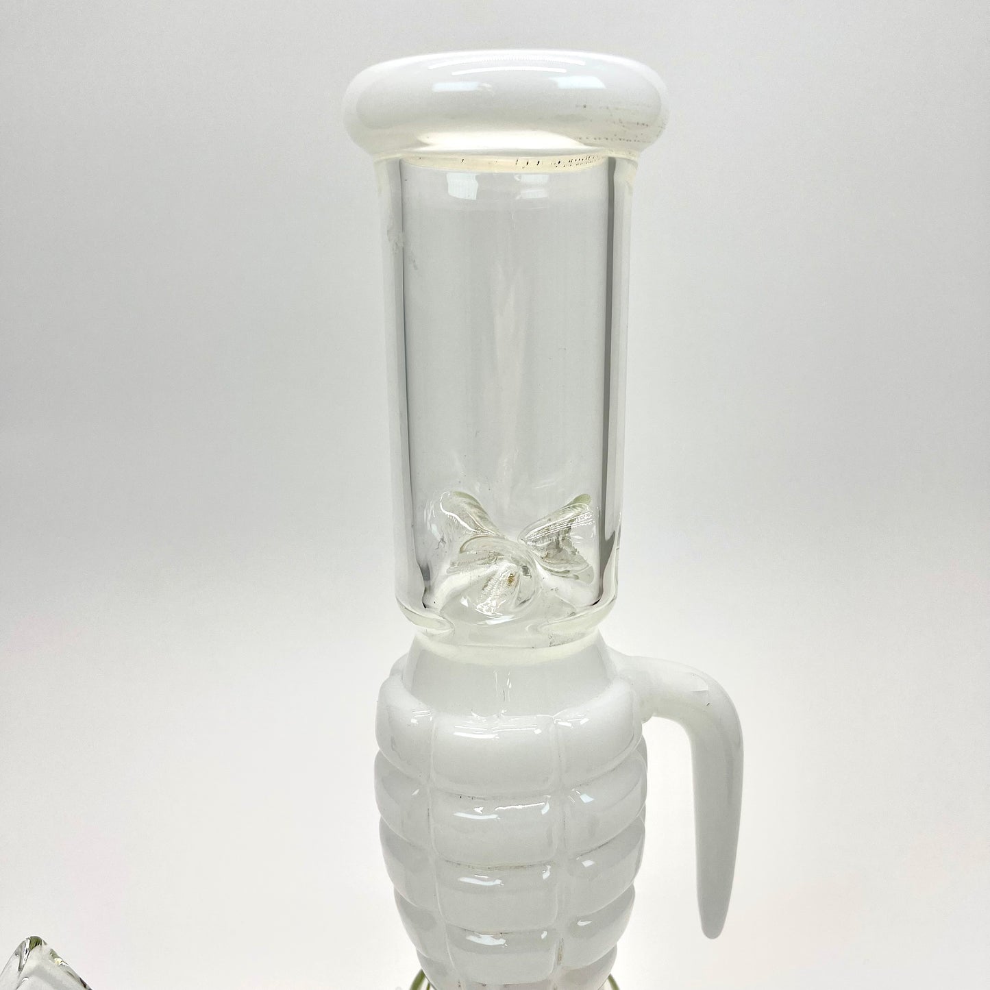 Weedo Medium Glass Bongs (29cm)(Special Edition Only 1 In Stock)